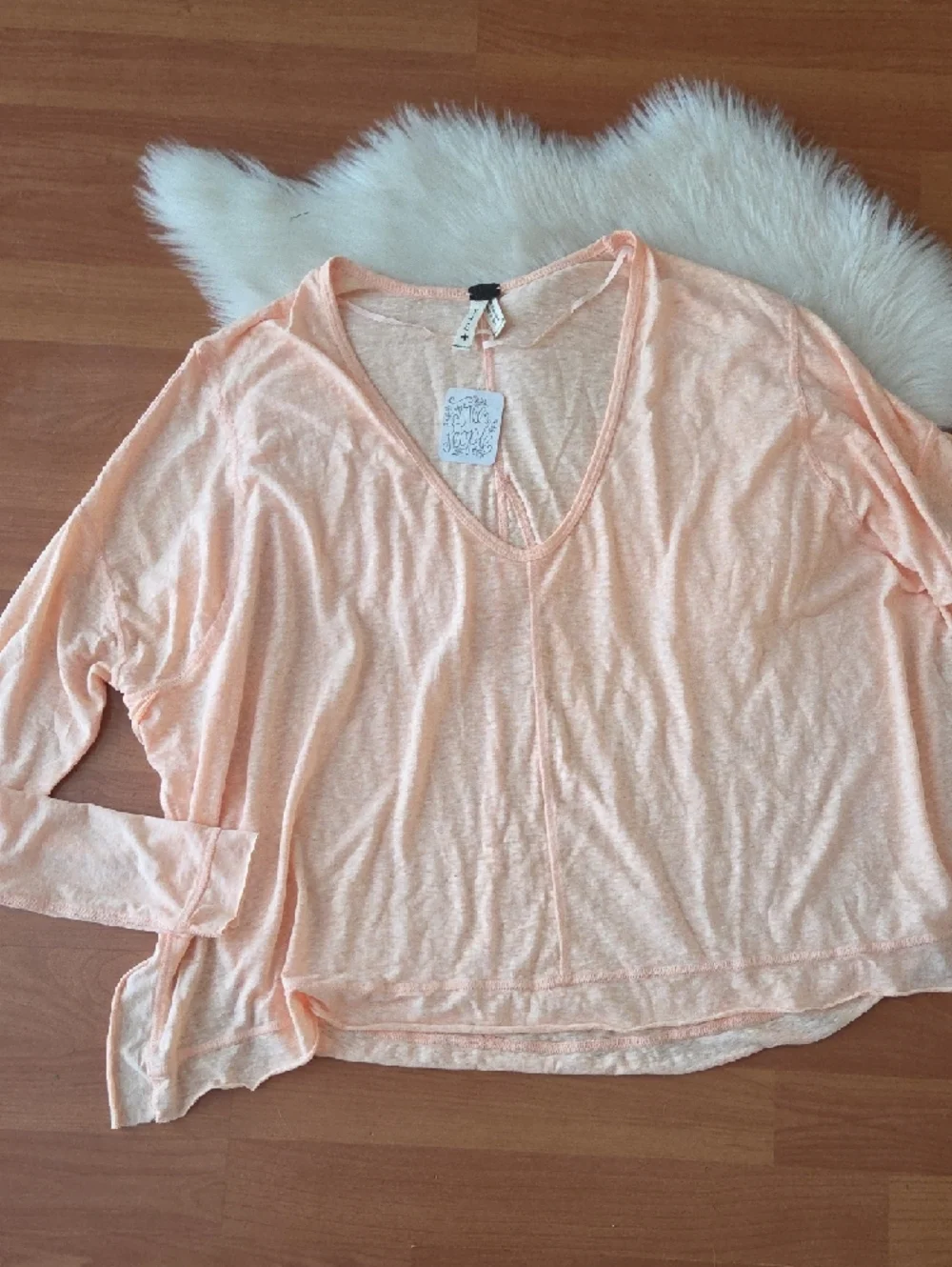 NWT Free People We The Free Light Peach V-Neck Long Sleeve Oversized  Top Small